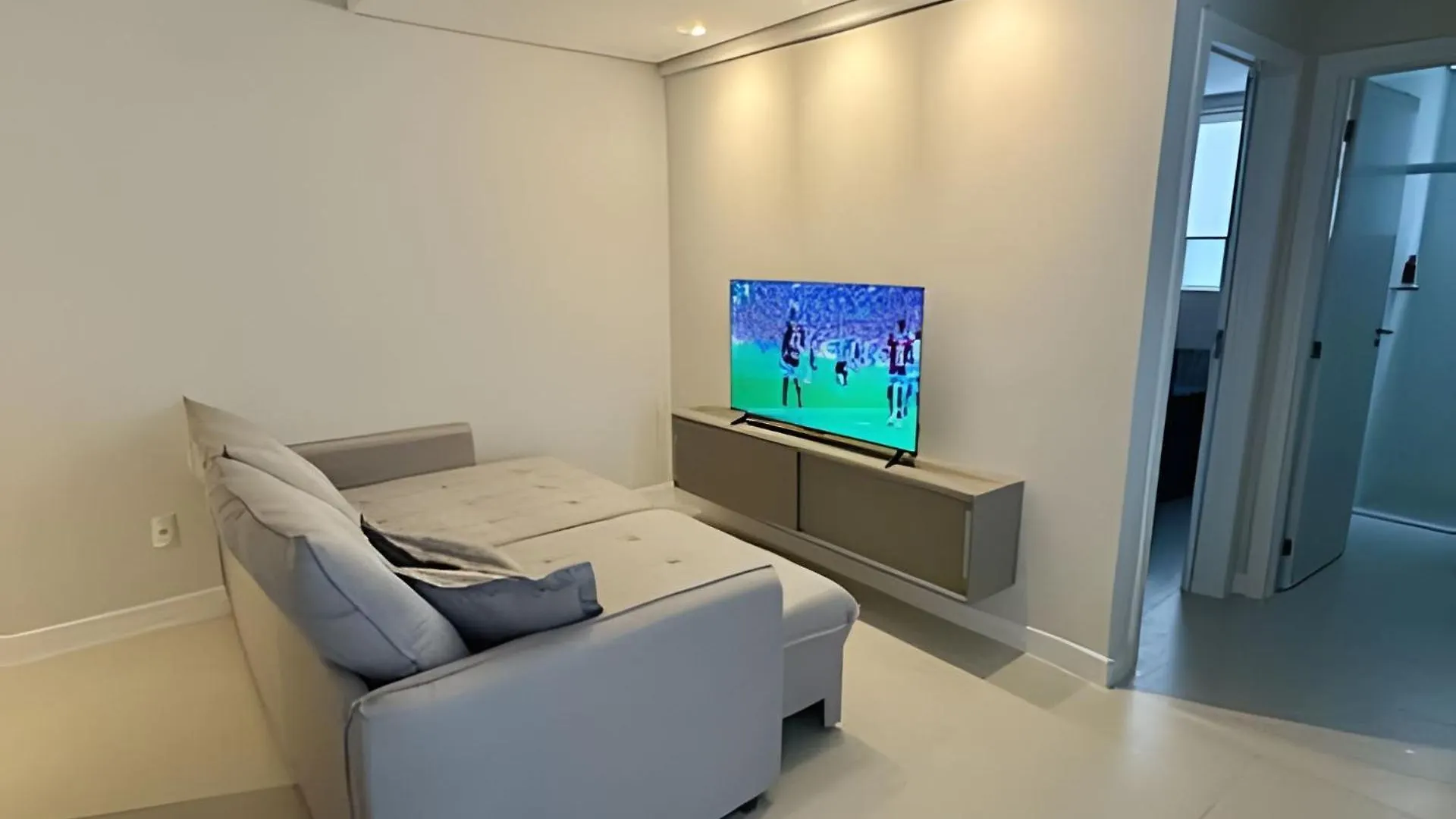 Ferienwohnung Self Checkin 24H Ape Acolhedor Em Itajai Ar E Wifi 0*,  Brasilien